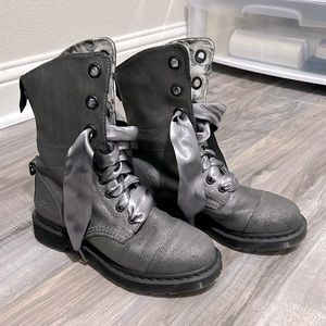 Dr. Martens AIMILIE METALLIC SILVER Suede Leather Lace Up FOLD OVER Boots Size 8